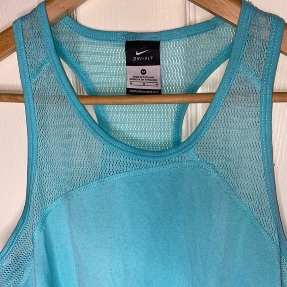 Nike Women’s Dri-Fit Work Out Sleeveless Tank Top, Light Blue, Size M